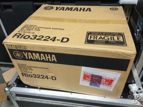 YAMAHA RIO3224-D STAGE BOX.32 Mic/Line Input, 16 Analog Outs, 4 Stereo AES/EBU Outputs